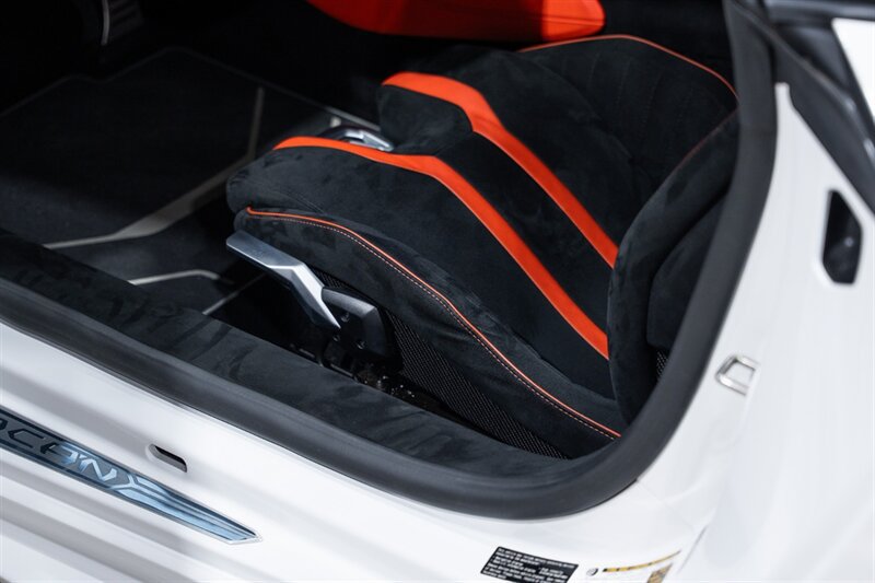 Used 2022 Lamborghini Huracan STO RWD image 24