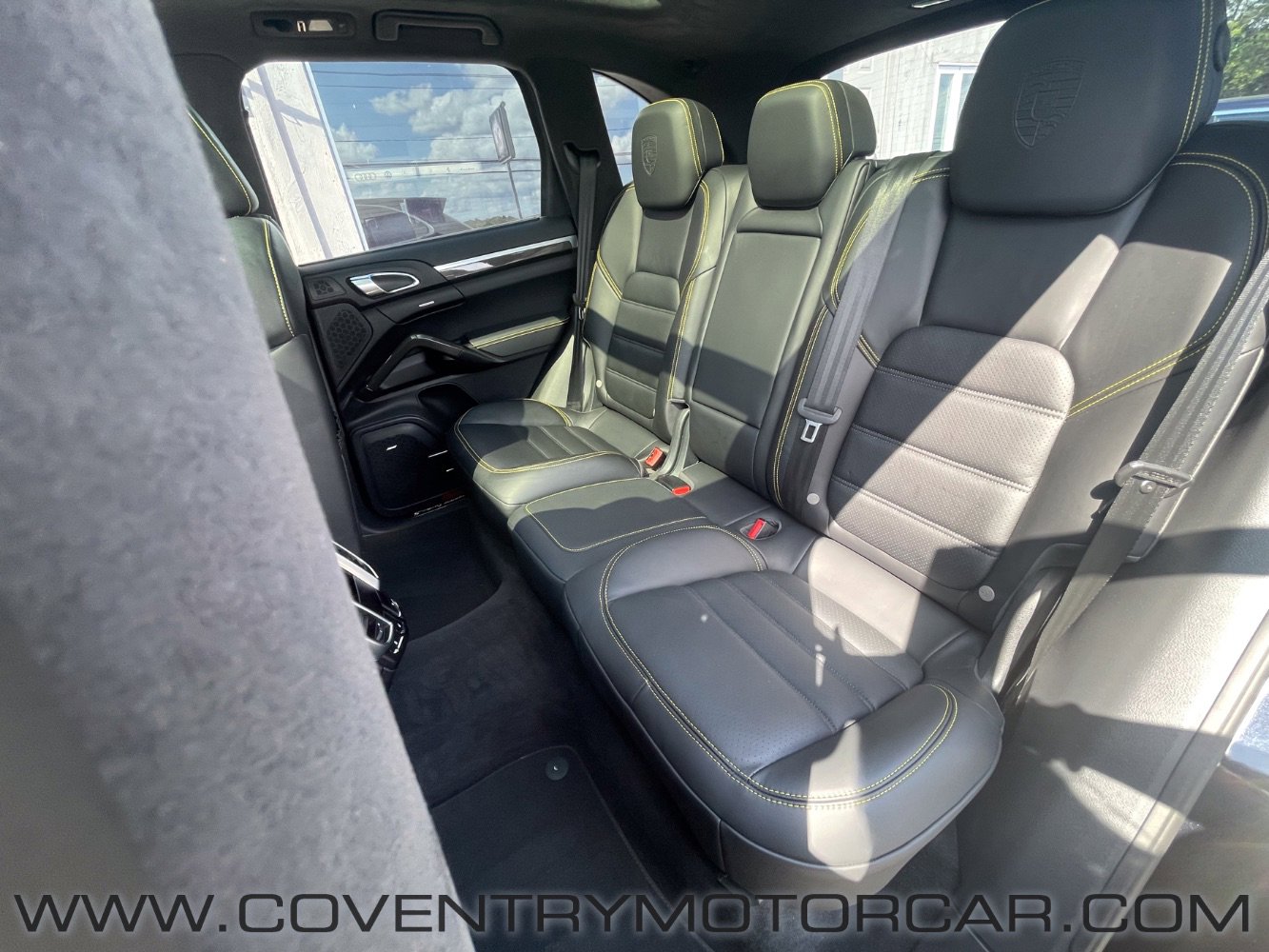 Used 2016 Porsche Cayenne Turbo S image 29