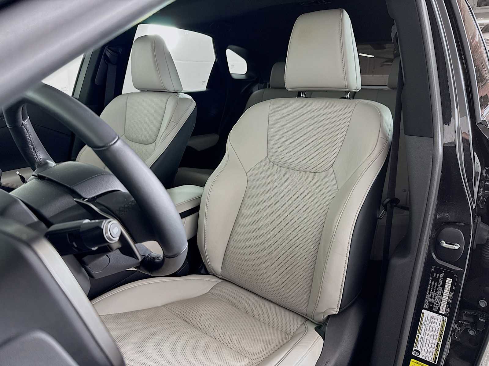 Used 2023 Lexus RX 350 Premium Plus w/ Accessory Package AWD/4WD image 11