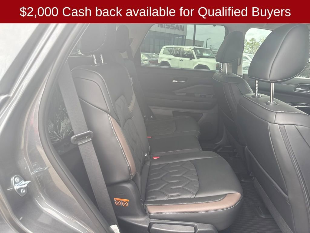 New 2026 Nissan Pathfinder Platinum image 41