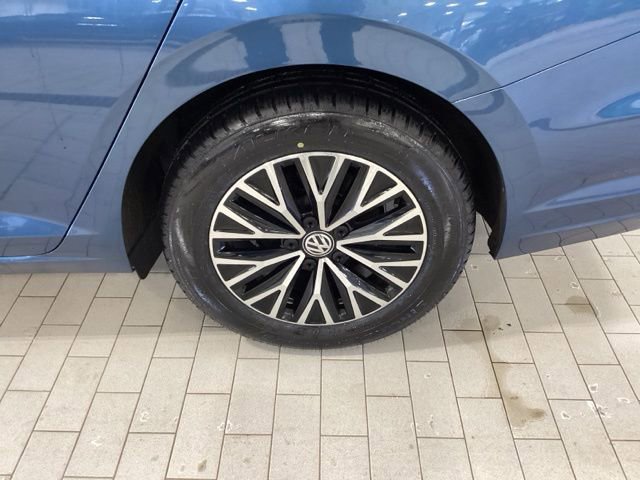 Certified 2021 Volkswagen Jetta SE image 24