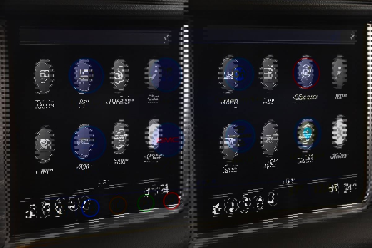 Used 2021 GMC Yukon Denali w/ Denali Premium Package image 33