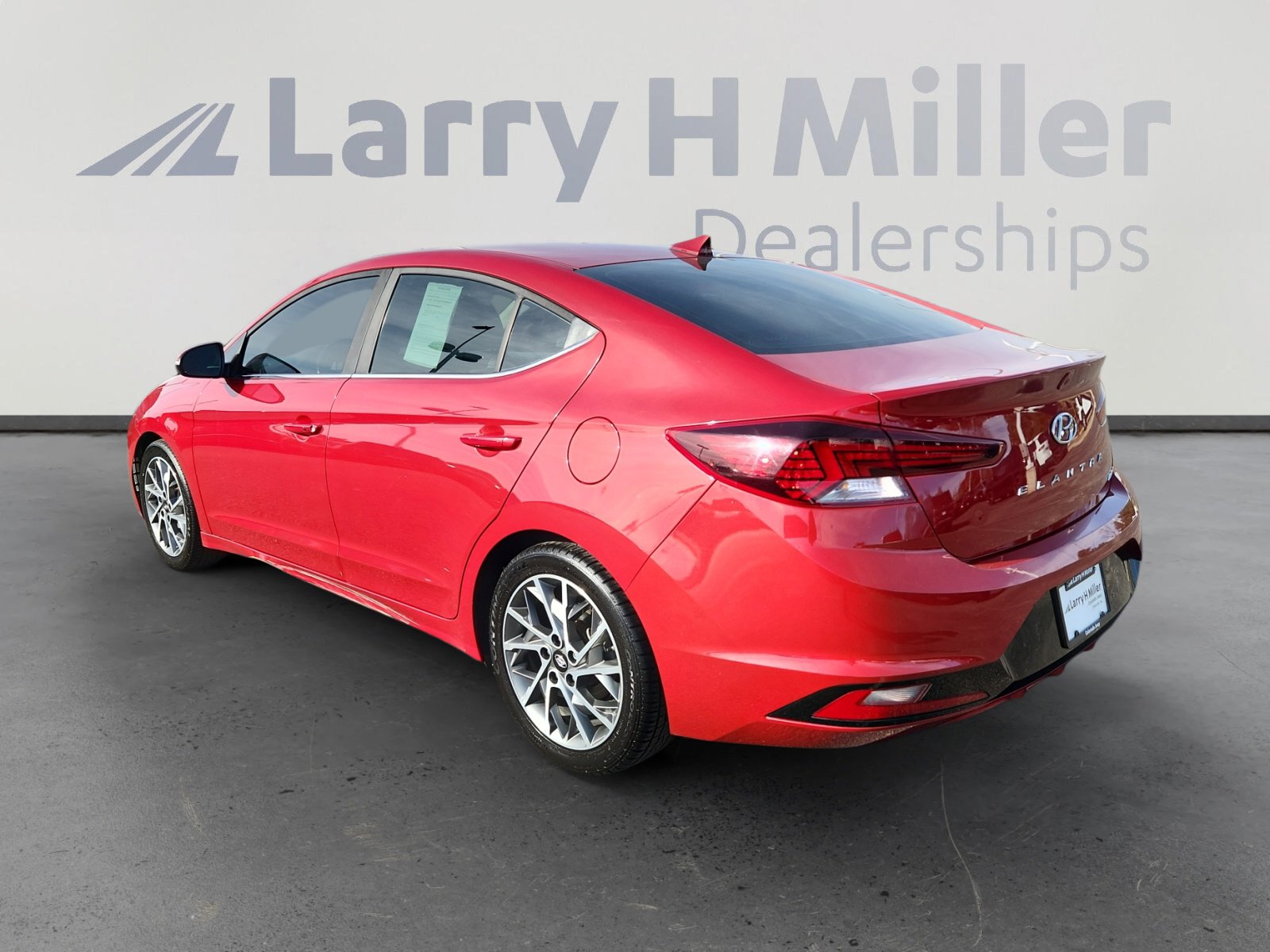 Used 2020 Hyundai Elantra Limited w/ Ultimate Package 03 image 3