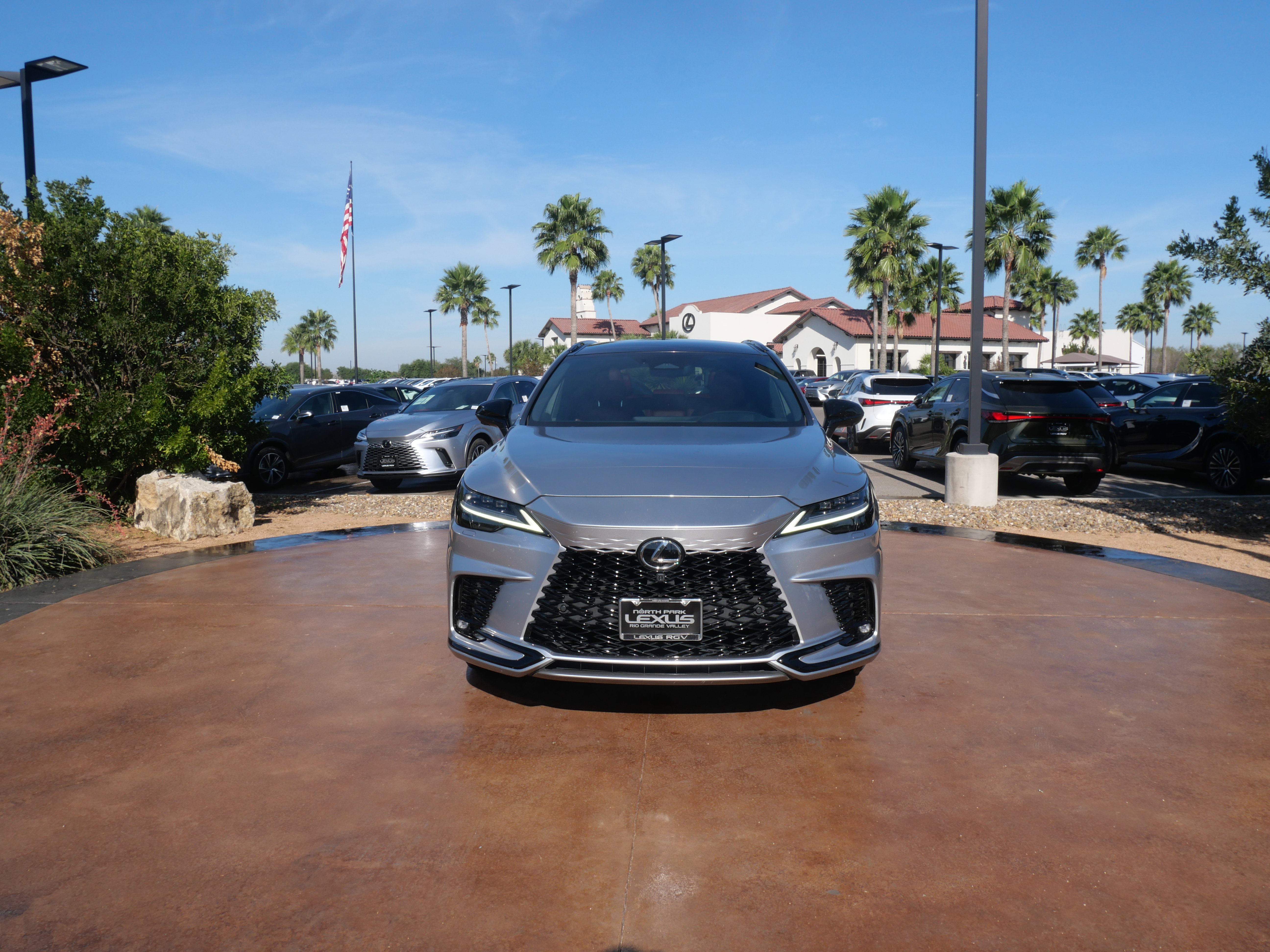 Used 2023 Lexus RX 500h F Sport image 6