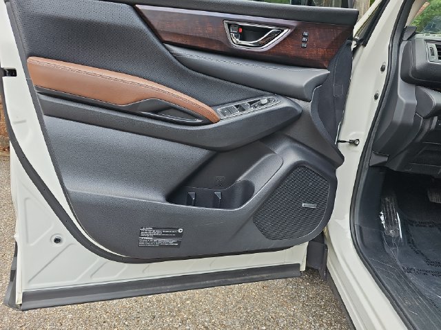 Used 2023 Subaru Ascent Touring AWD/4WD image 8