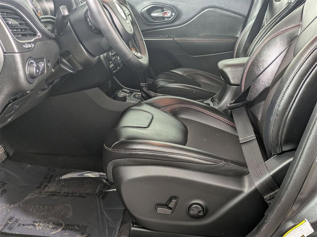 Certified 2023 Jeep Cherokee Trailhawk image 12