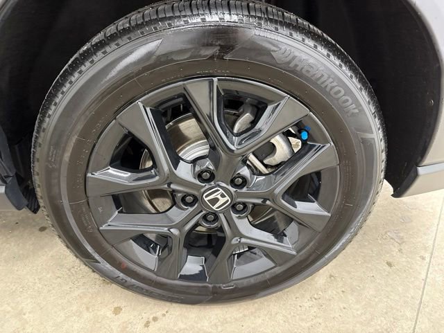 Certified 2025 Honda HR-V Sport image 13