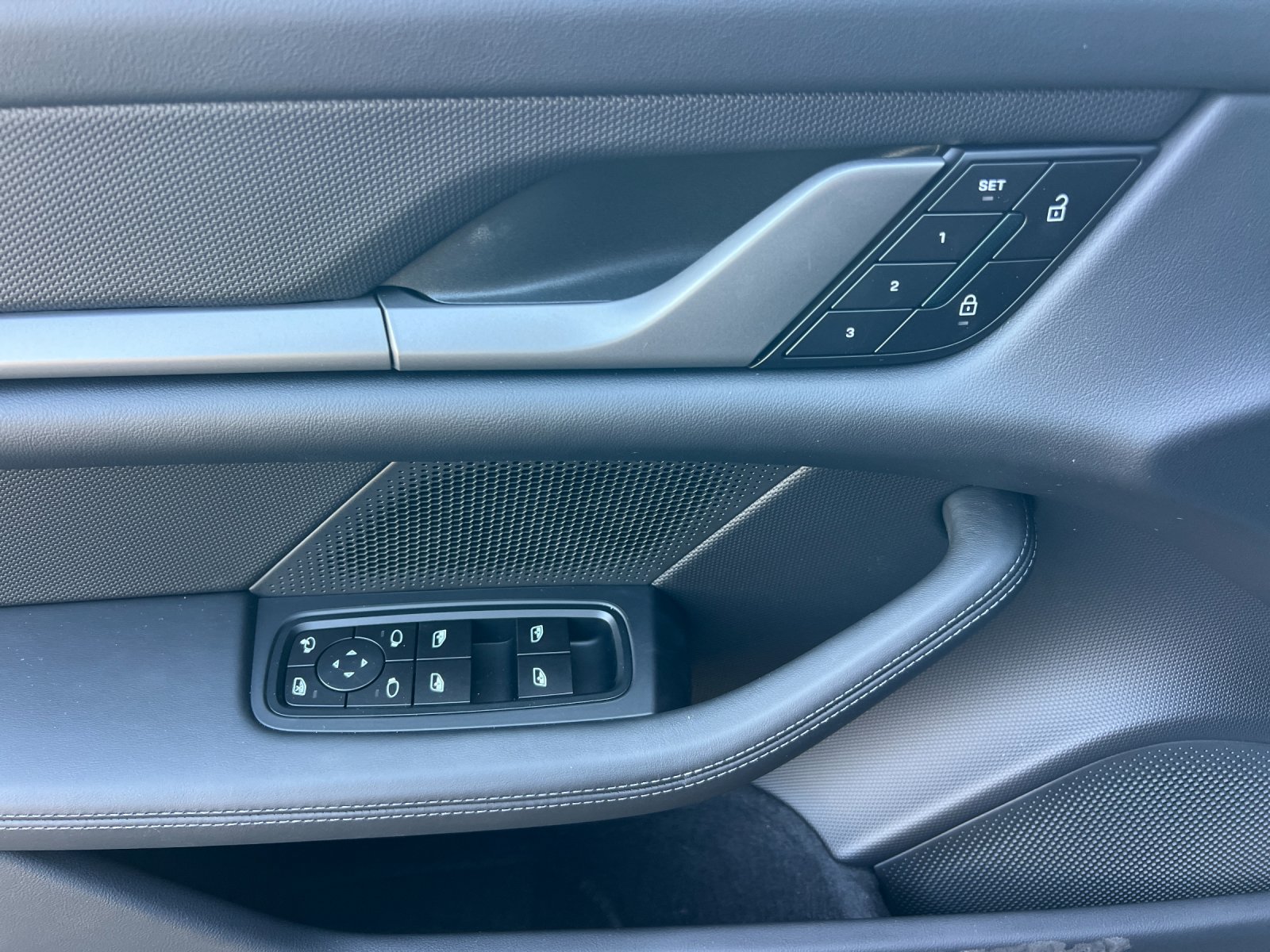 New 2026 Porsche Taycan RWD image 12