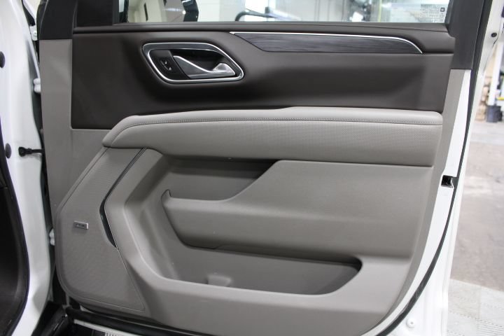 Used 2021 GMC Yukon SLT w/ SLT Premium Package AWD/4WD image 24