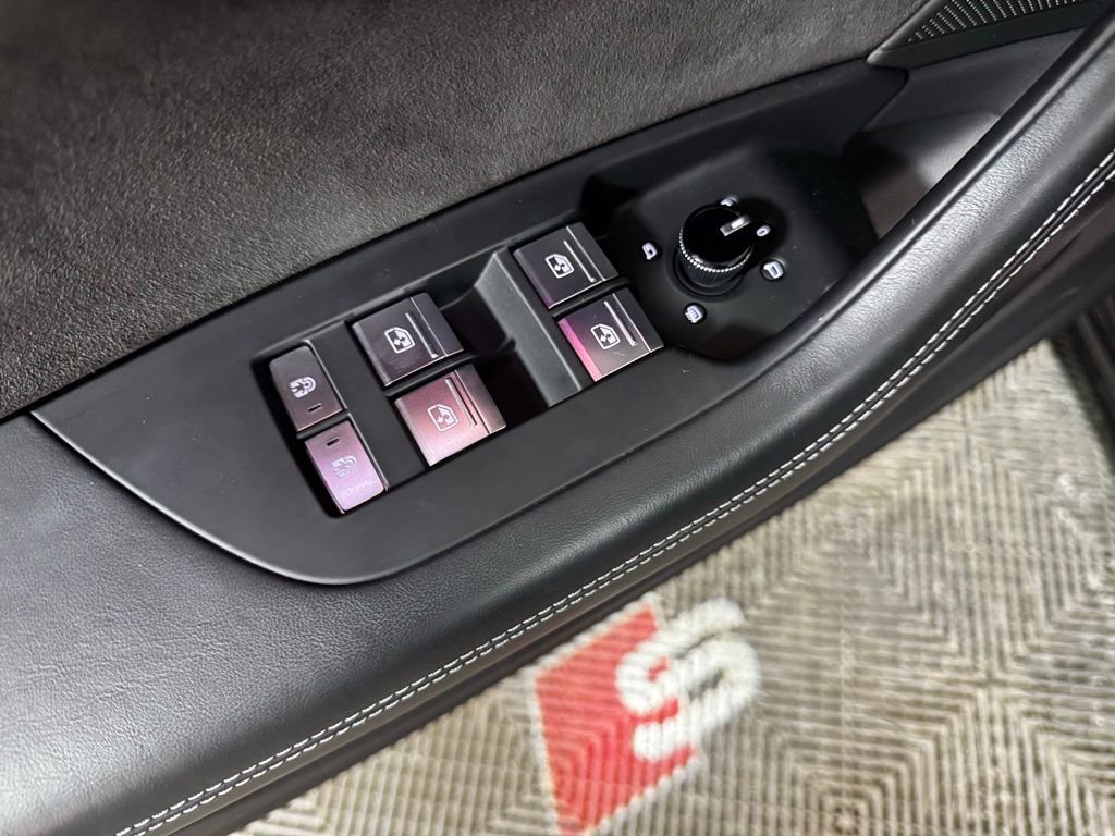 Used 2021 Audi S6 Prestige w/ Prestige Package image 21