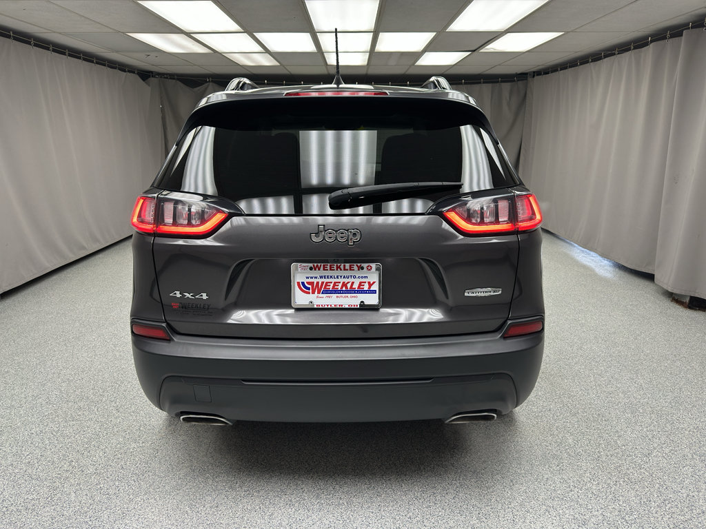 Used 2022 Jeep Cherokee Latitude Lux w/ Sun & Sound Group AWD/4WD image 3