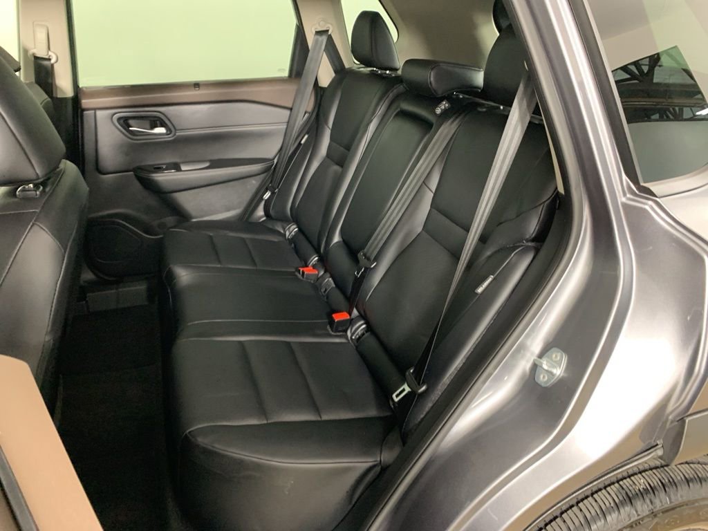 Used 2023 Nissan Rogue SV w/ SV Premium B Package image 32