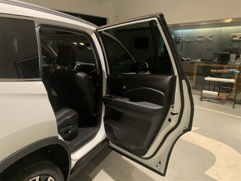 Used 2022 Honda Pilot Touring image 18