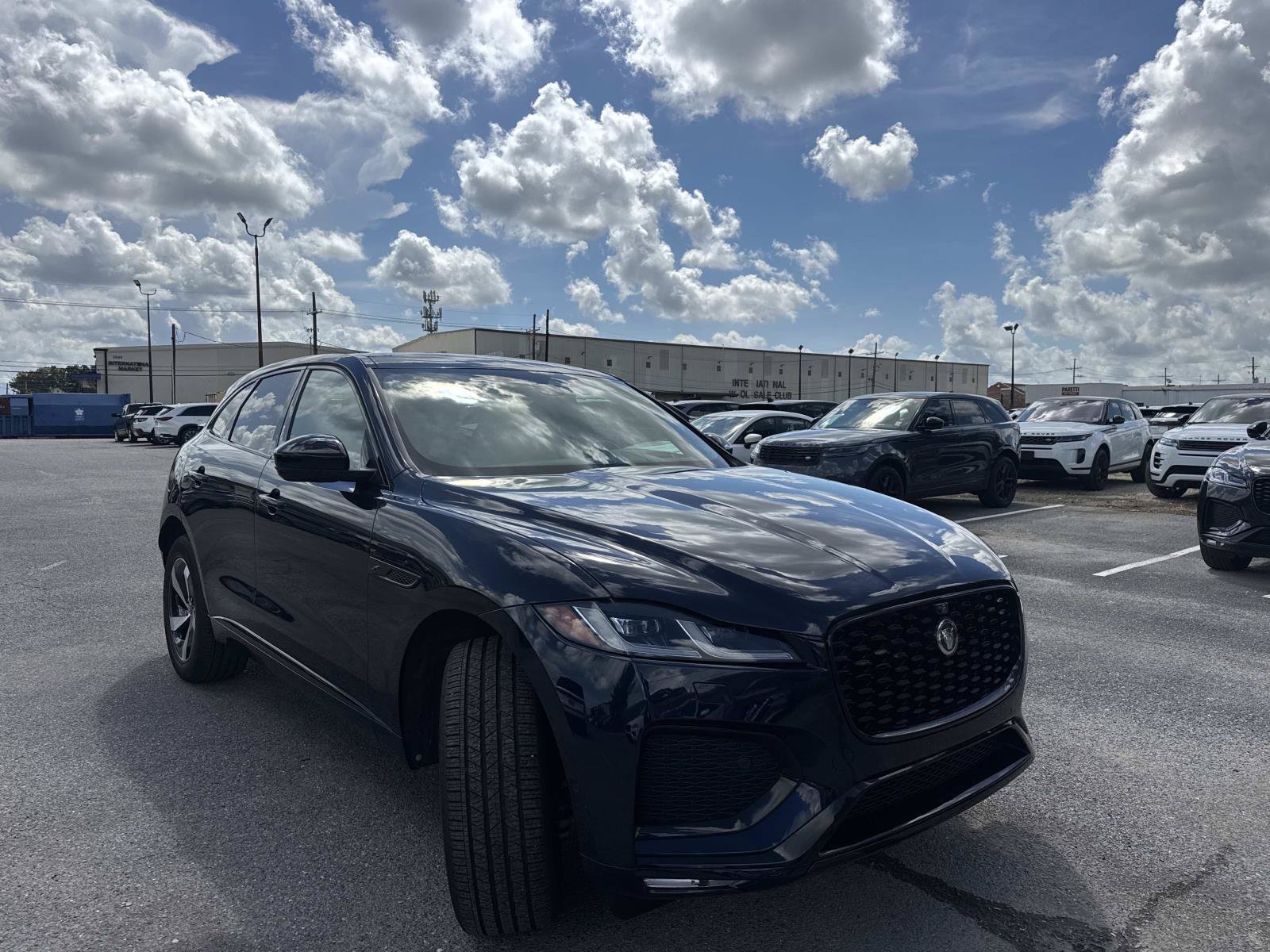 Used 2026 Jaguar F-PACE R-Dynamic S AWD/4WD image 5
