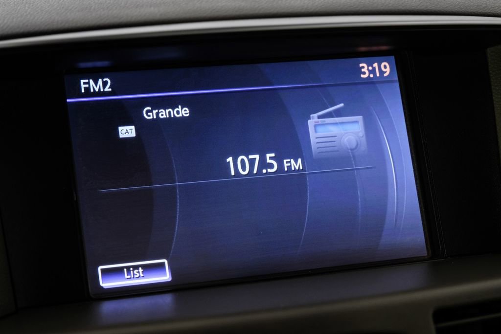 Used 2017 INFINITI Q70 L 3.7 image 32