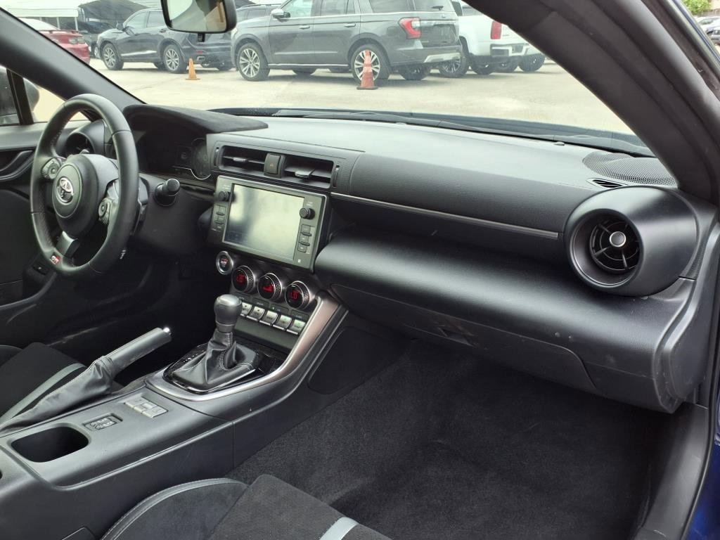 Used 2024 Toyota GR86 Premium image 25