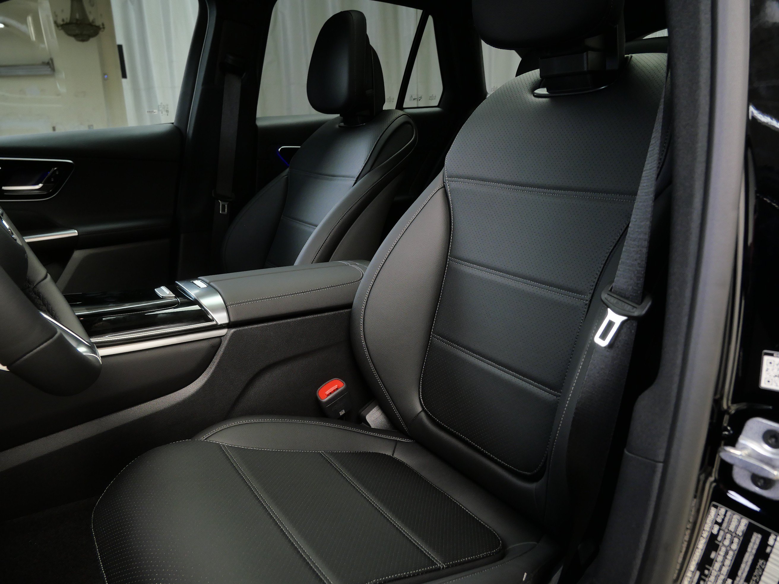New 2026 Mercedes-Benz GLC 300 4MATIC image 3