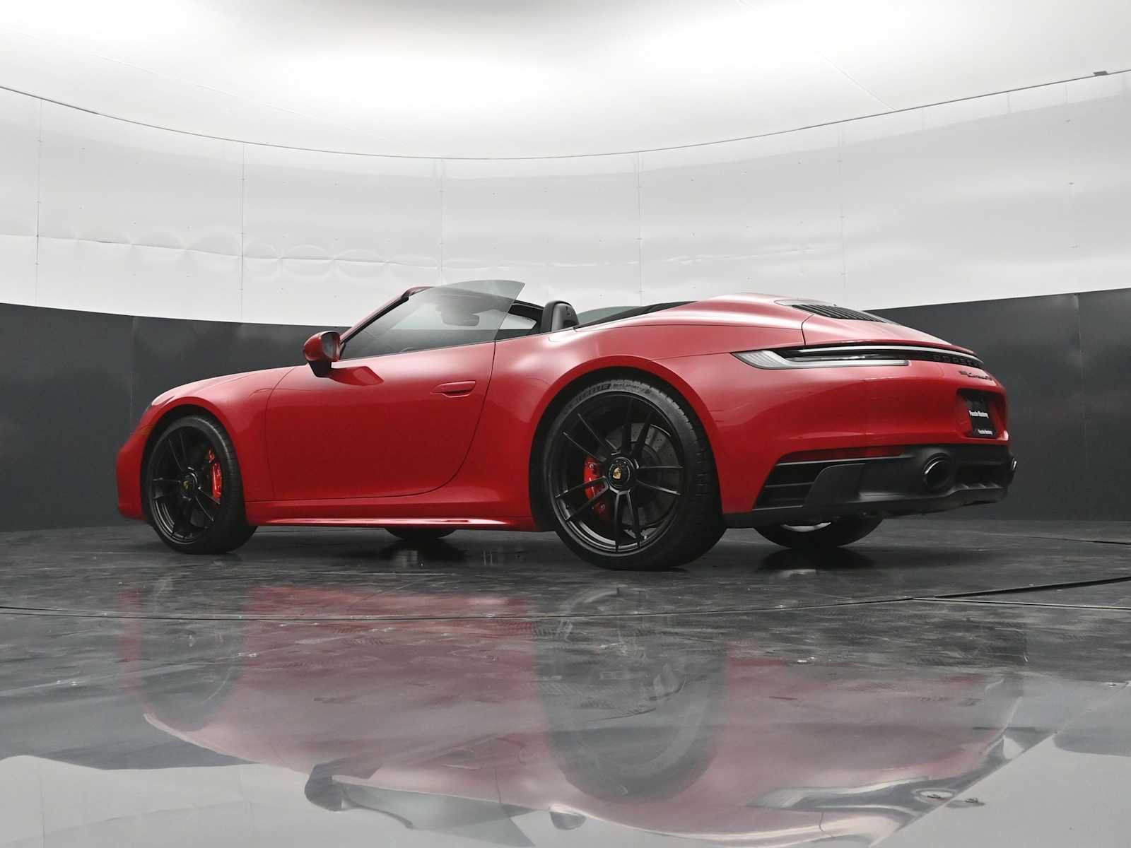Certified 2024 Porsche 911 Carrera GTS RWD image 40