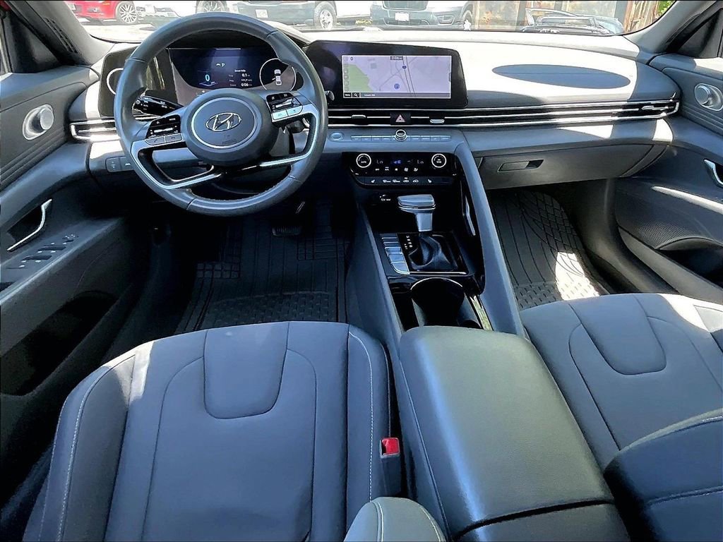 Used 2023 Hyundai Elantra SEL w/ Convenience Package FWD image 20