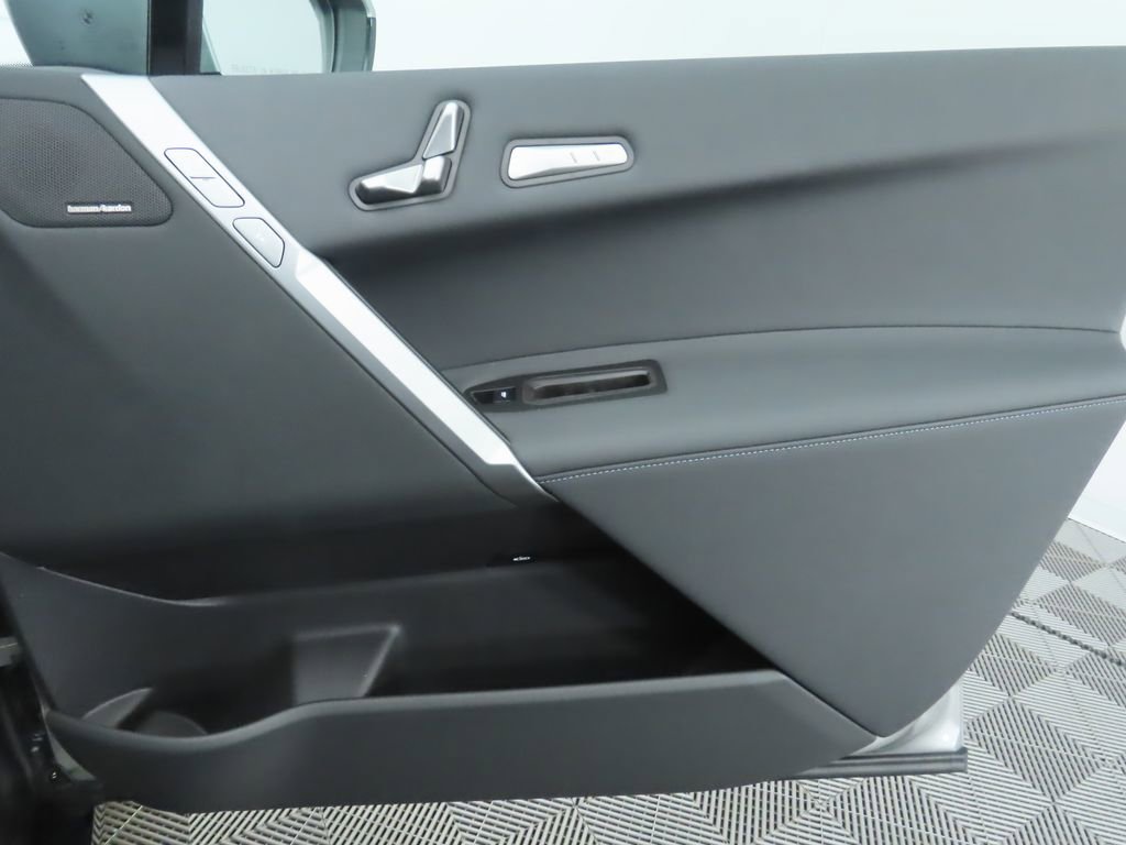 New 2026 BMW iX xDrive45 w/ M Sport Package image 26