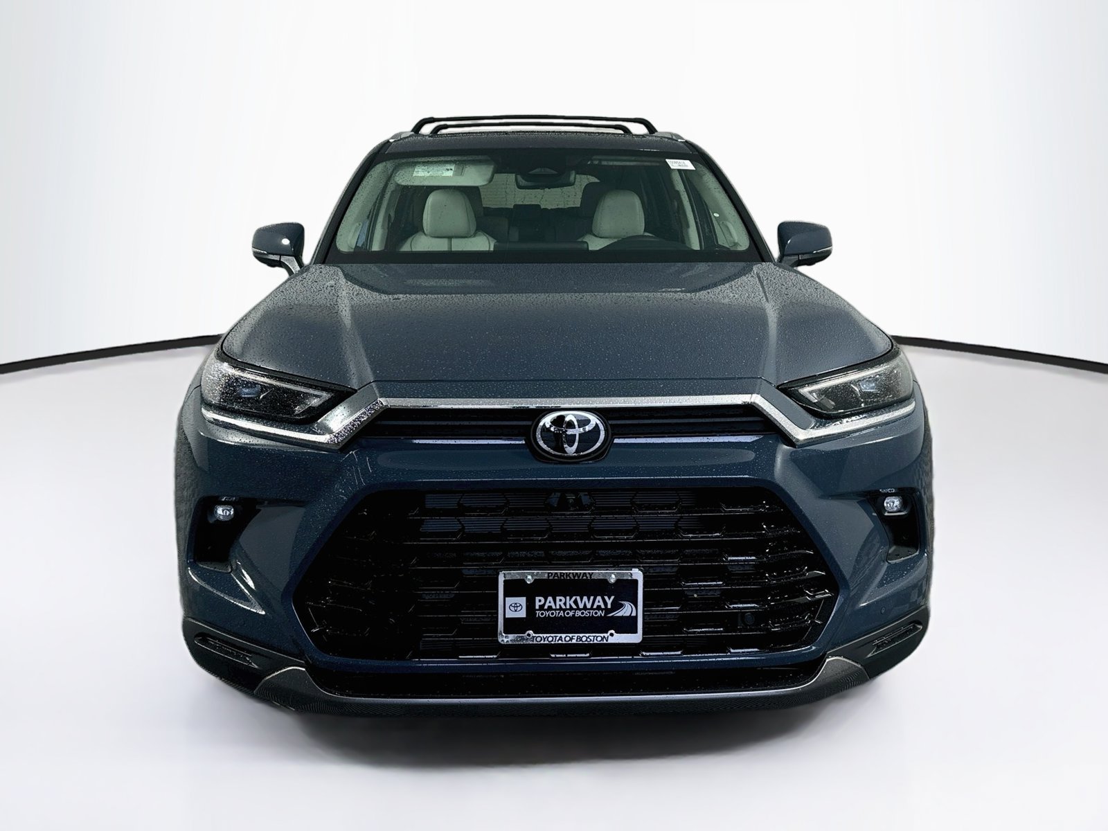 Used 2025 Toyota Grand Highlander AWD image 2