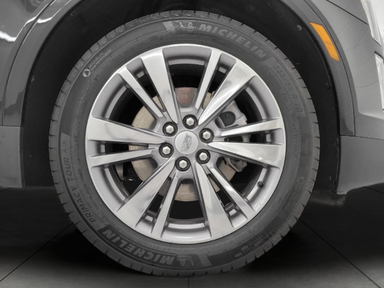 Certified 2025 Cadillac XT5 Premium Luxury image 3