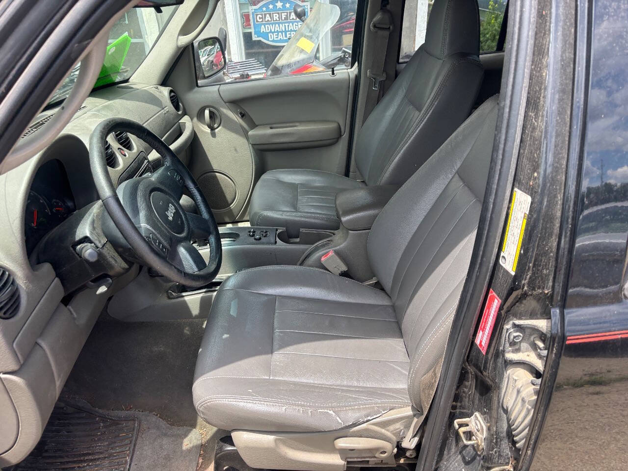 Used 2007 Jeep Liberty Sport AWD/4WD image 14