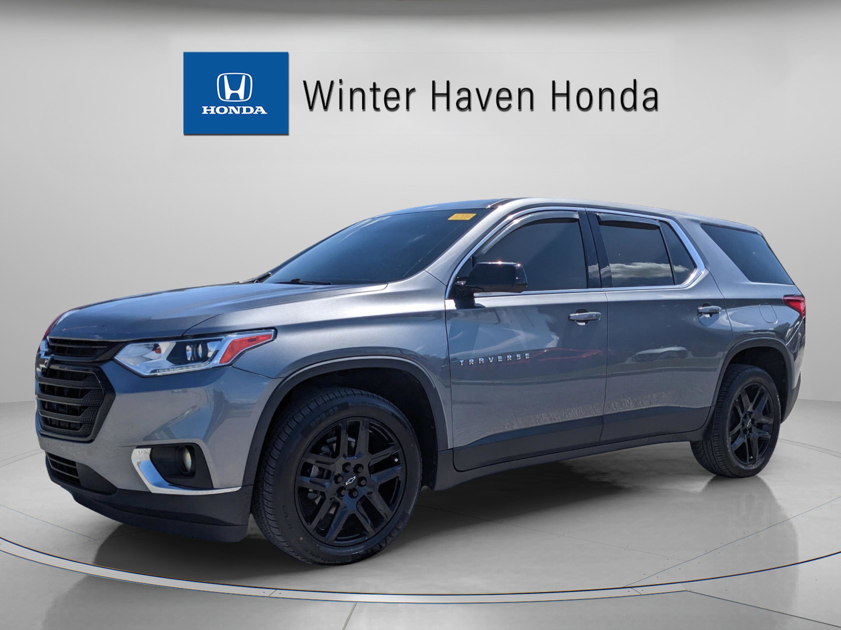 Used 2020 Chevrolet Traverse LS w/ LPO, Black Accent Package FWD image 2