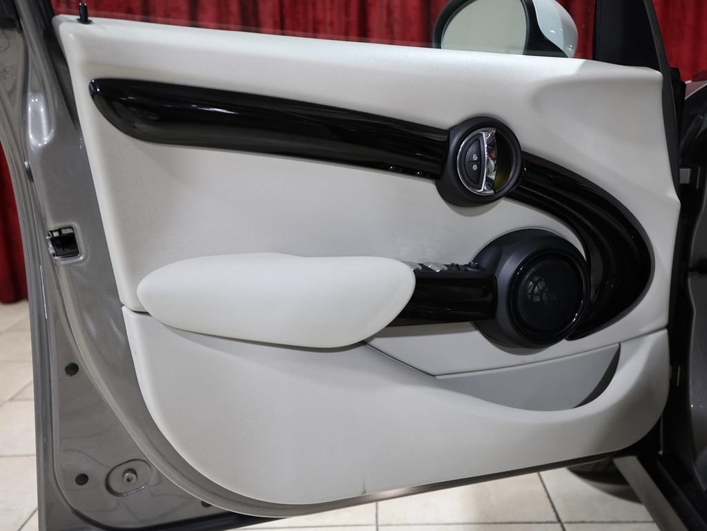Used 2018 MINI Cooper S FWD image 11