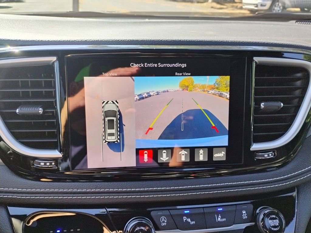 New 2026 Chrysler Pacifica Select image 35