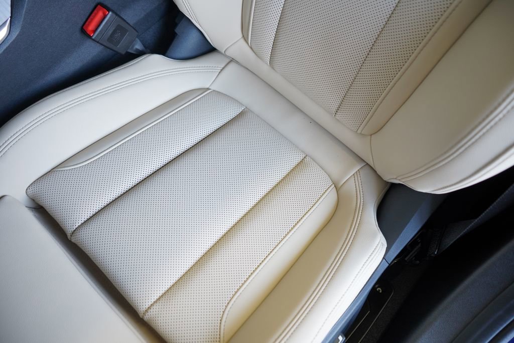 New 2026 BMW 330i Sedan w/ Premium Package image 11