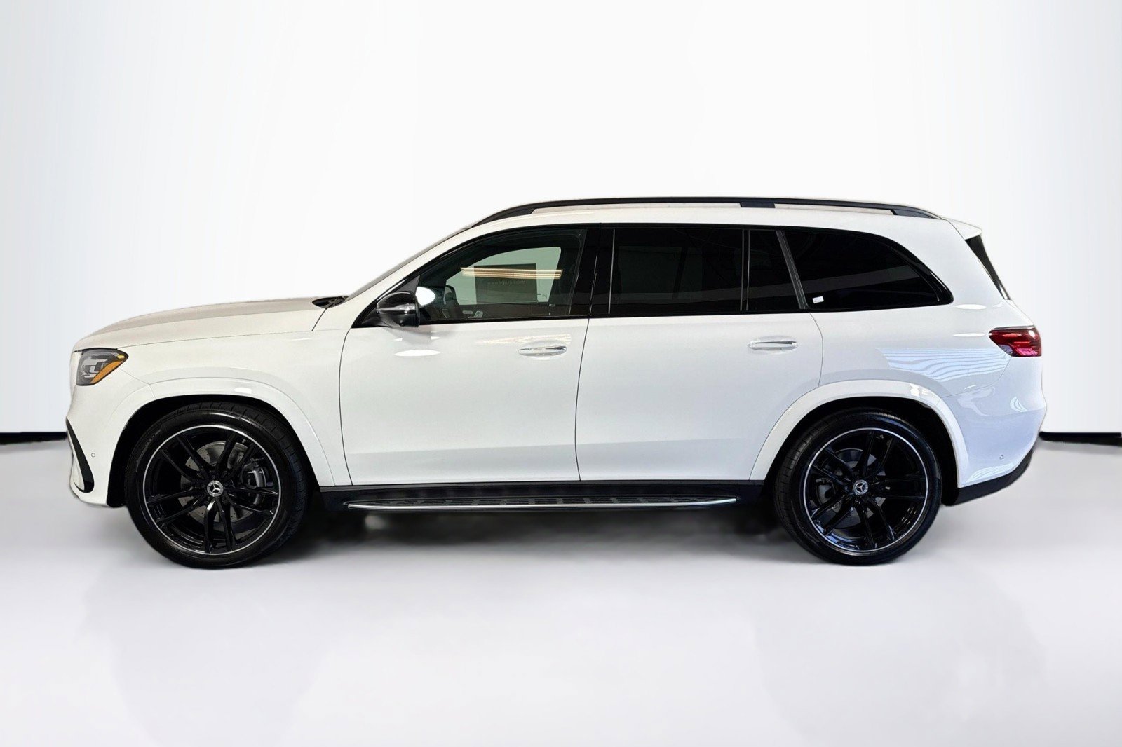 New 2026 Mercedes-Benz GLS 580 4MATIC image 8
