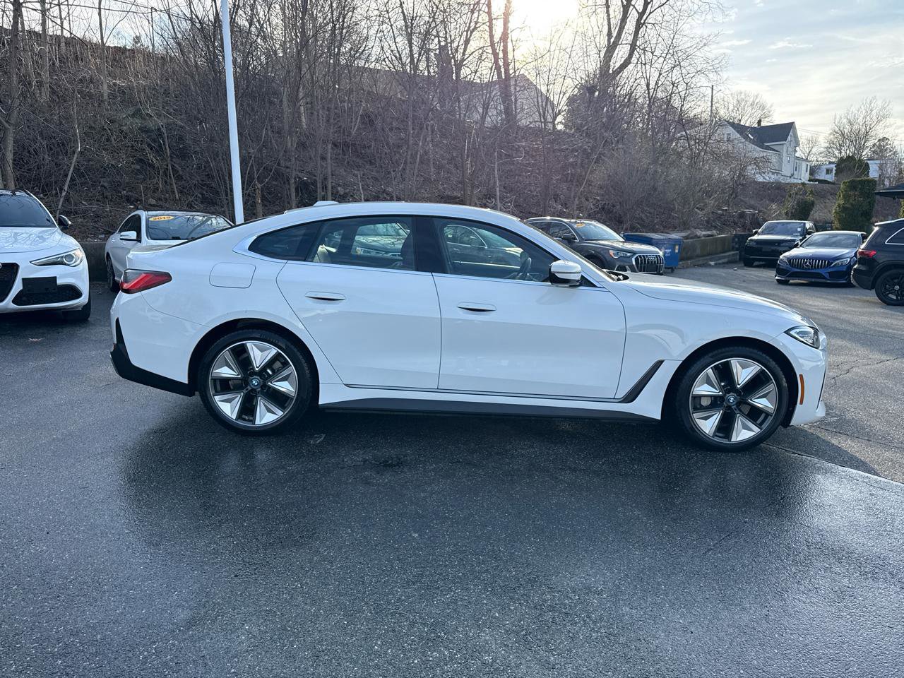 Used 2023 BMW i4 eDrive35 w/ Premium Package image 70