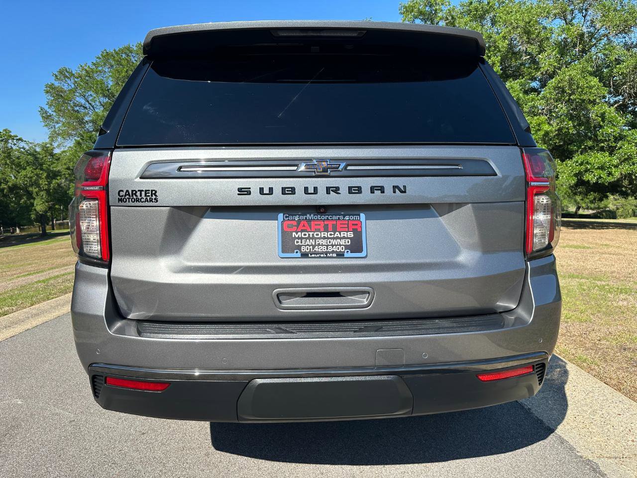 Used 2022 Chevrolet Suburban Z71 w/ Luxury Package AWD/4WD image 6