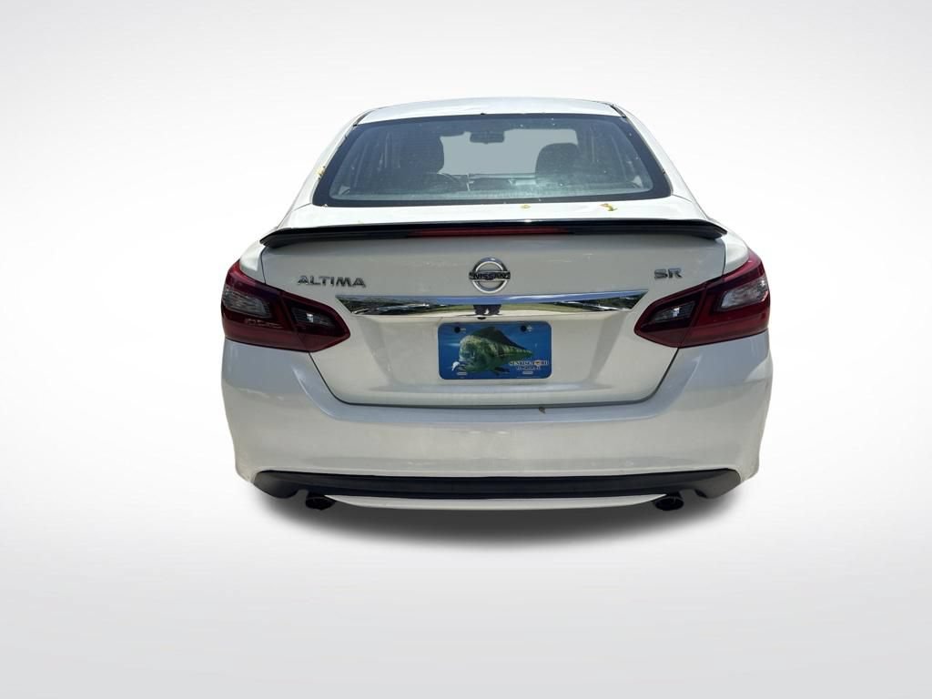 Used 2017 Nissan Altima 2.5 SR w/ Midnight Edition Package FWD image 7