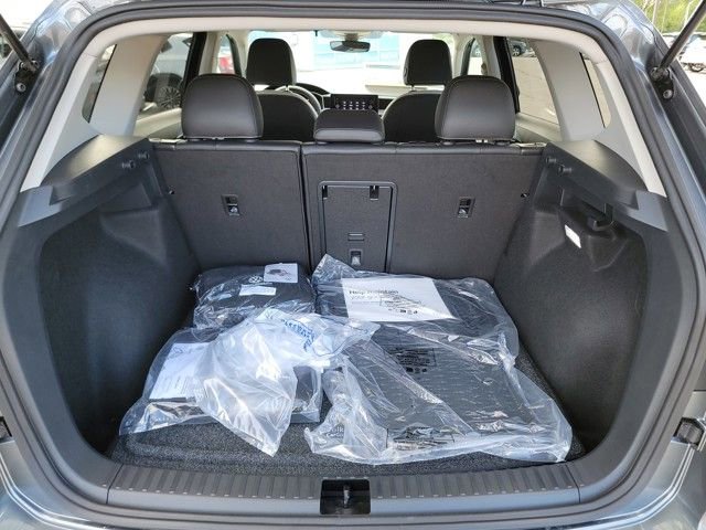 New 2025 Volkswagen Taos SE image 15