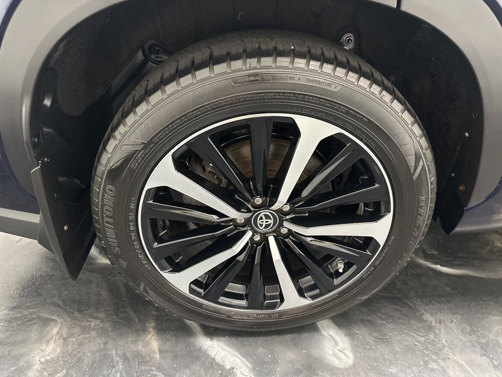 Used 2022 Toyota Highlander XSE image 36