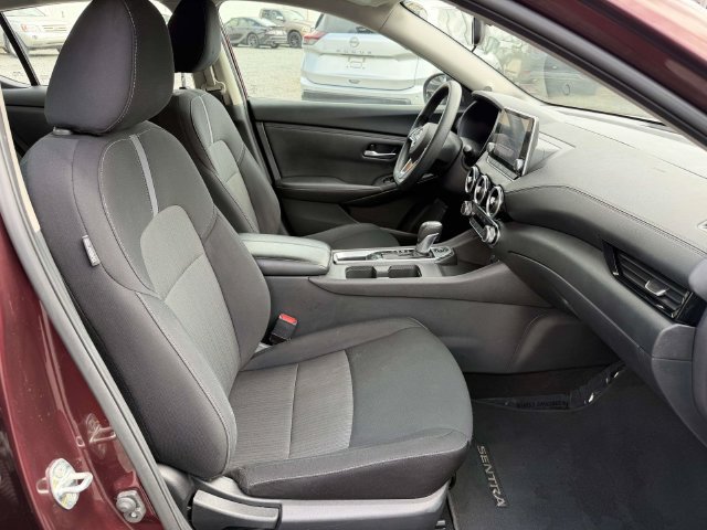 Used 2024 Nissan Sentra SV FWD image 10