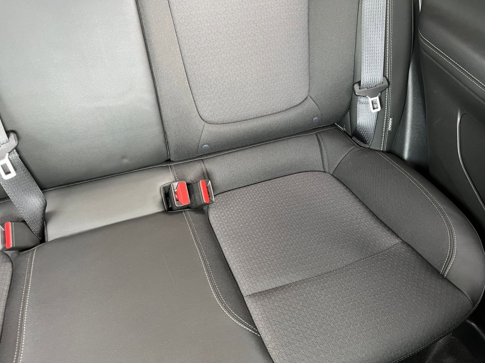 Used 2025 Buick Encore GX Preferred AWD/4WD image 38