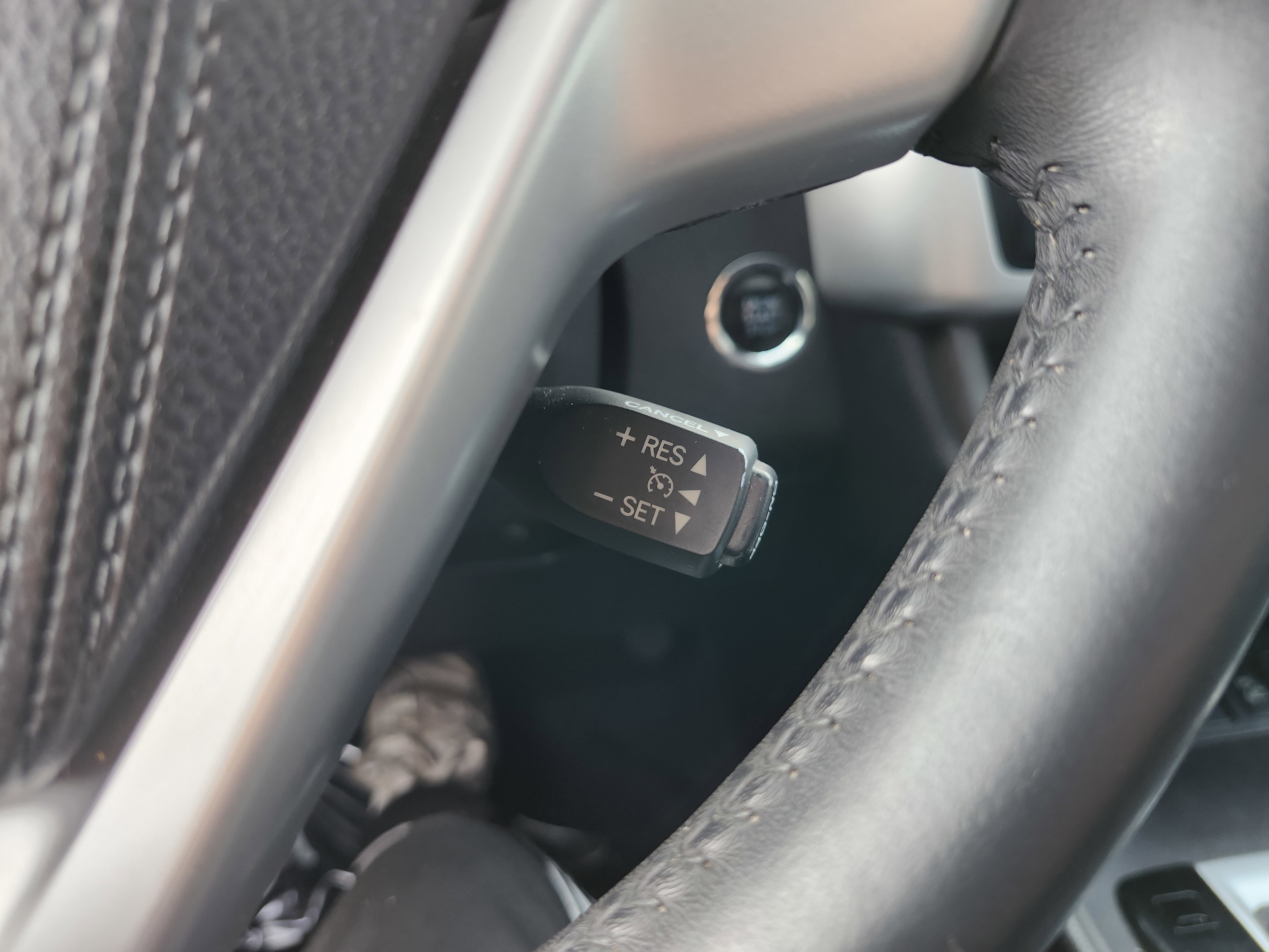 Used 2016 Toyota Highlander XLE image 36