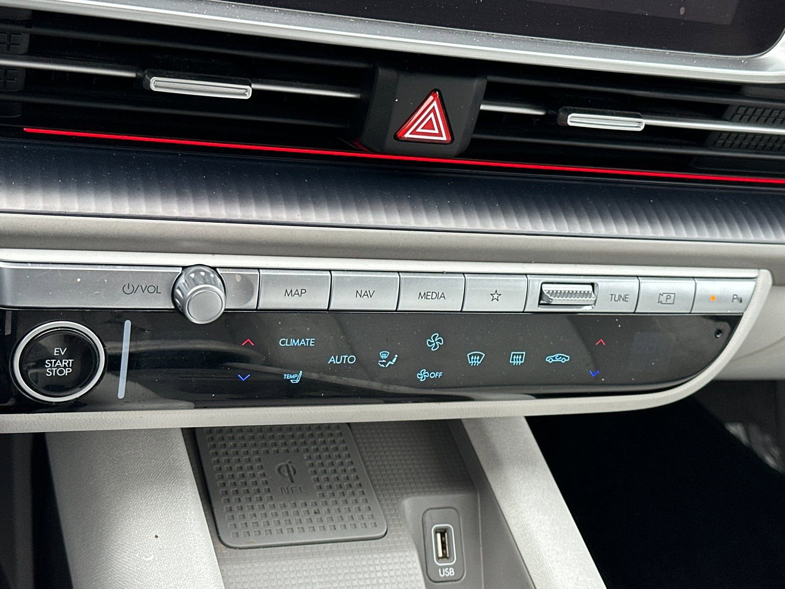 Used 2025 Hyundai Ioniq 6 SEL image 19