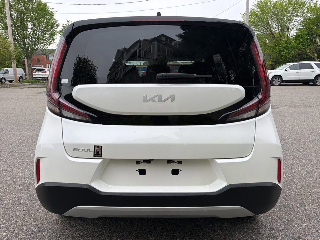 Certified 2023 Kia Soul S FWD image 5