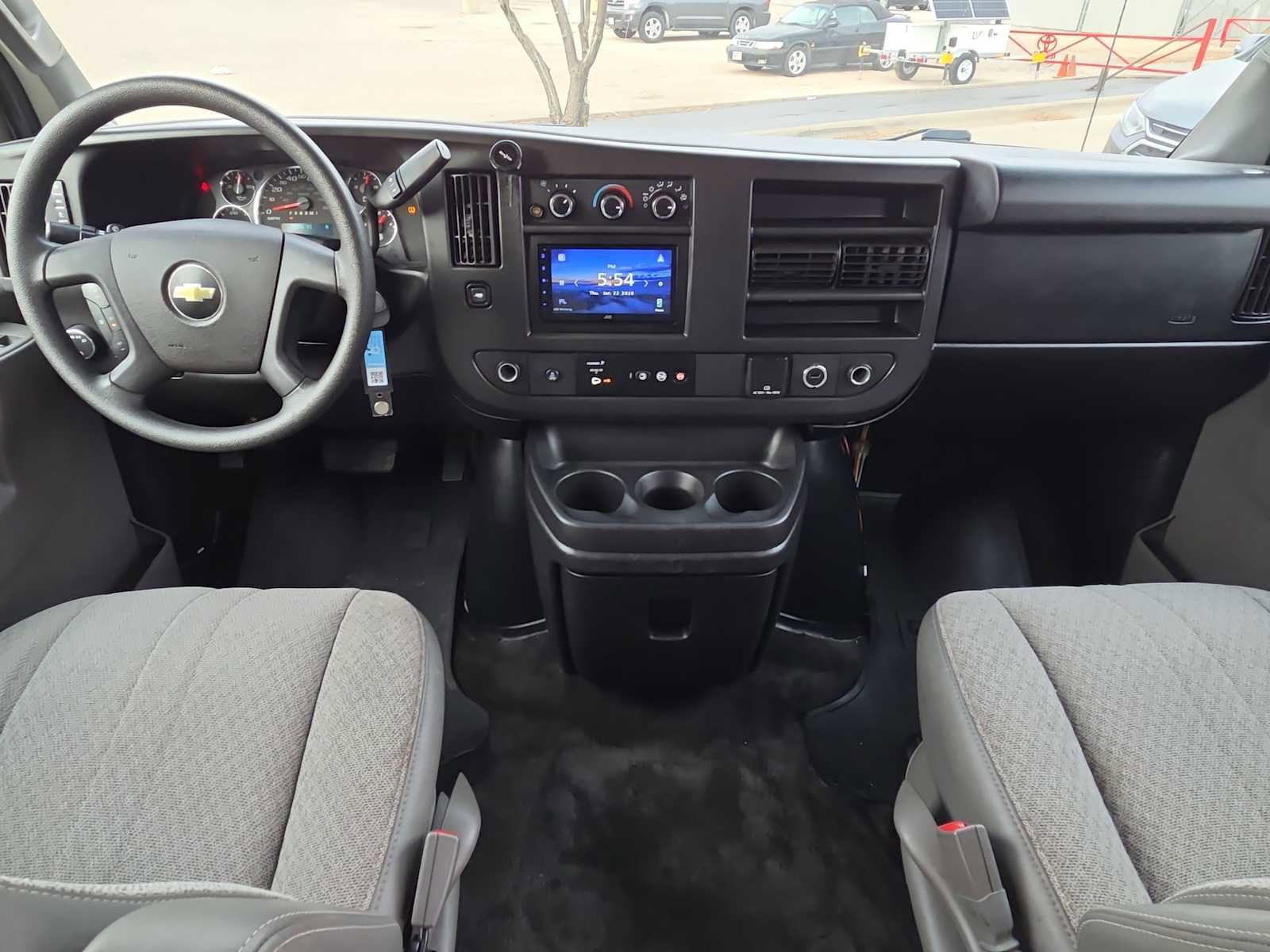 Used 2017 Chevrolet Express 3500 LT w/ LT Preferred Equipment Group image 10