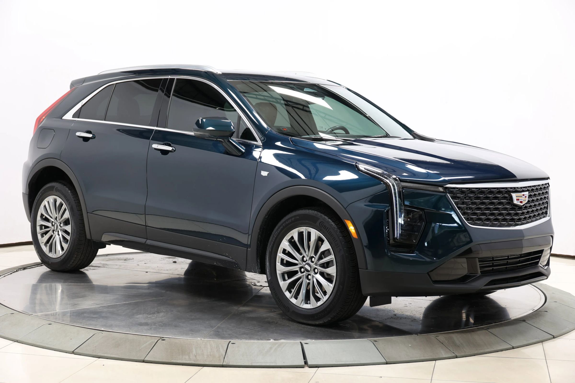 Used 2024 Cadillac XT4 Premium Luxury image 75