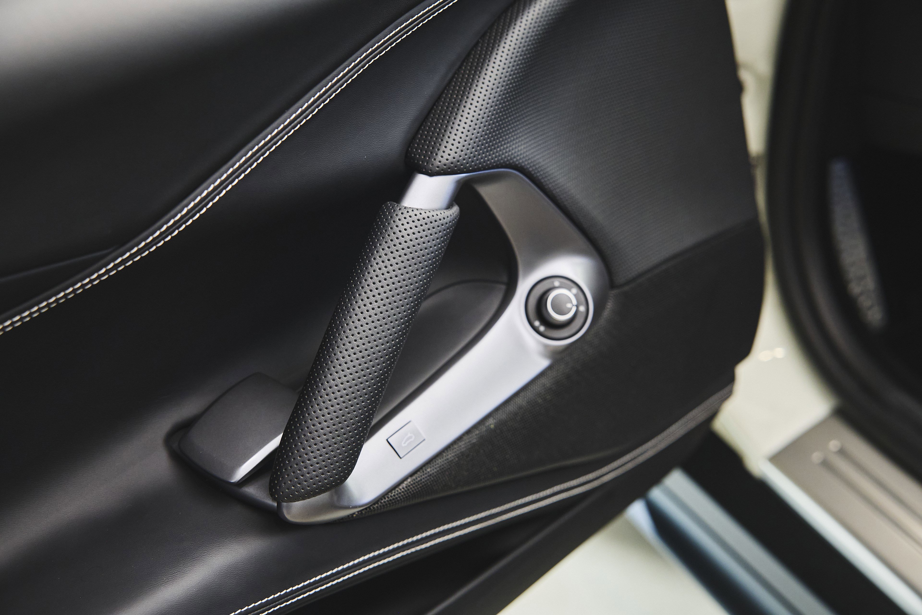 Used 2023 Ferrari 812 GTS image 27