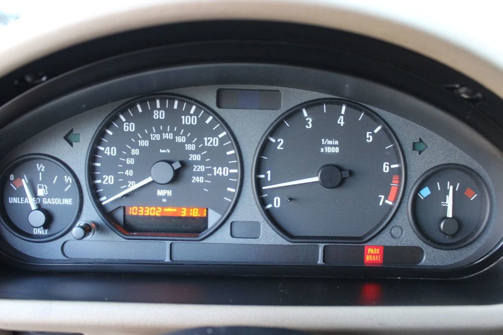 Used 1998 BMW Z3 2.8 RWD image 28