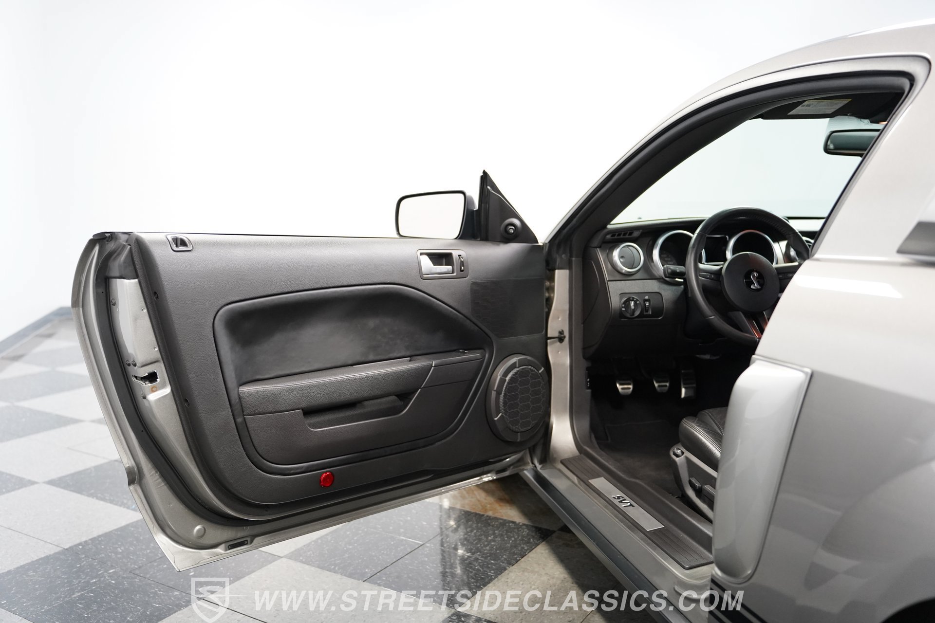 Used 2009 Ford Mustang Shelby GT500 RWD image 37