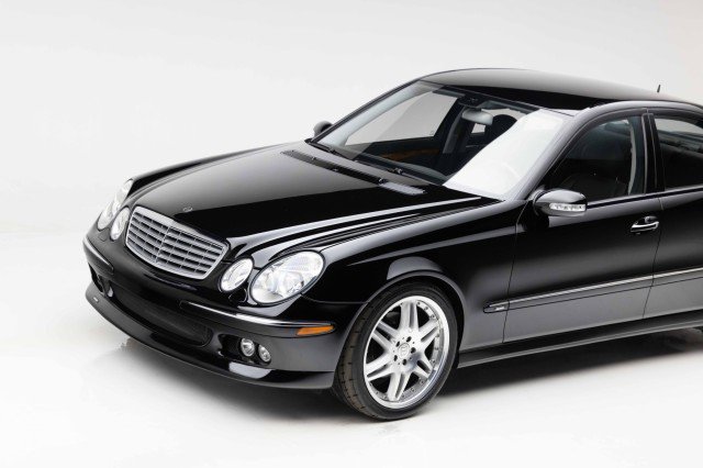 Used 2005 Mercedes-Benz E 500 Sedan image 25
