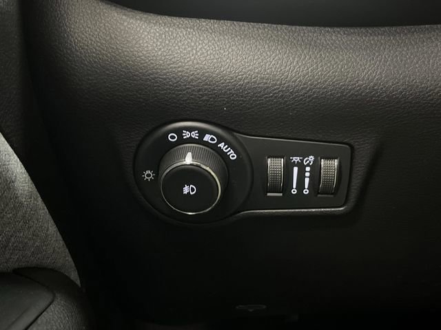 Used 2022 Jeep Compass Latitude image 22