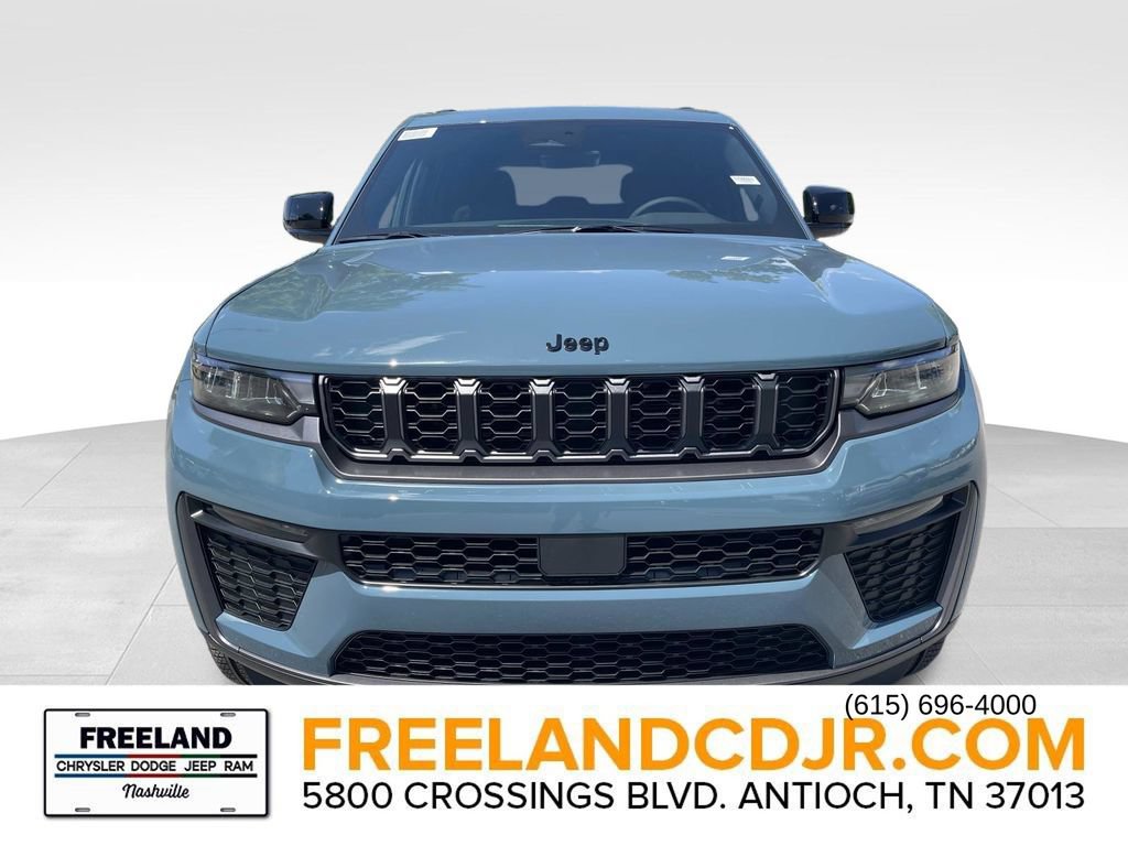 New 2026 Jeep Grand Cherokee Limited w/ Limited Altitude Package AWD/4WD image 8